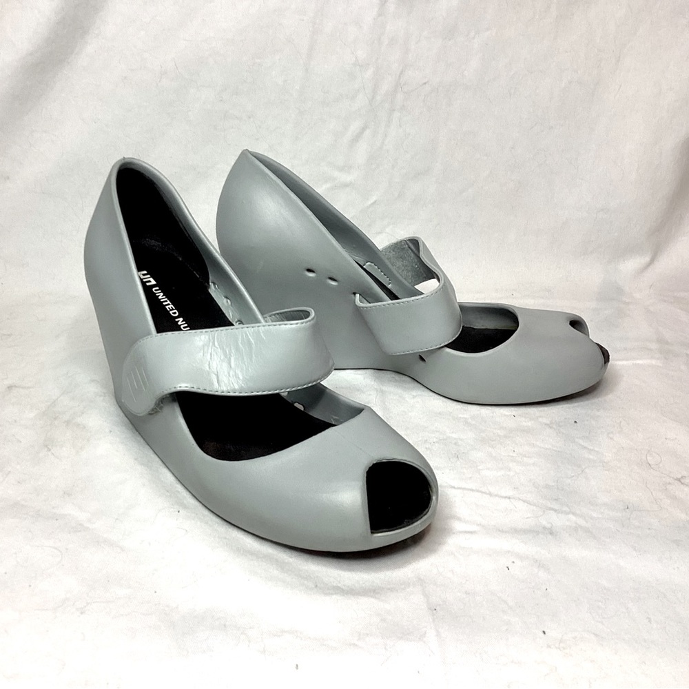 UN United Nude Peep Toe Wedge Sandals size 40